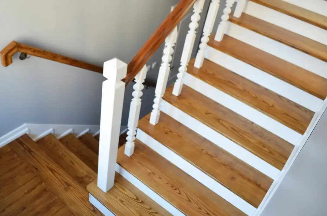 Jak zrobić schody drewniane DIY - Czy to wyzwanie dla Ciebie?