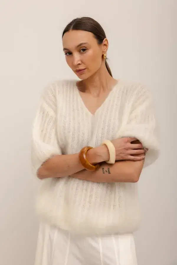 Sweter damski – niezastąpiony element stylowej garderoby