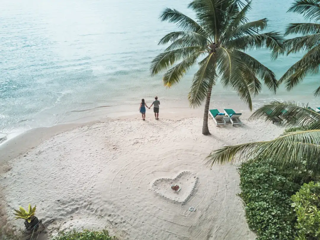 Najpiękniejsze plaże na Borneo - poznaj 8 popularnych miejsc na wakacje