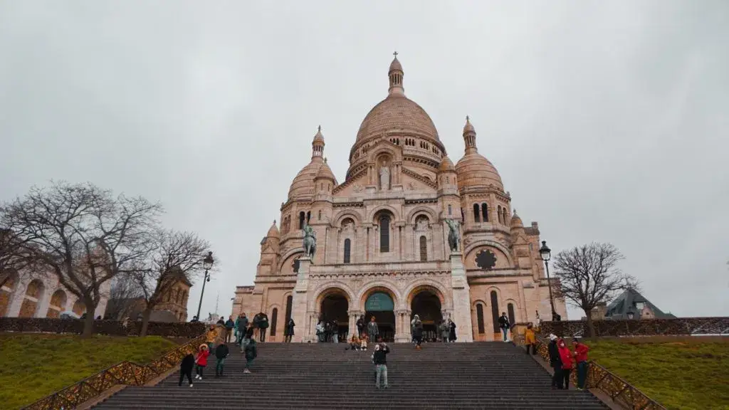 Paryż co zwiedzić w 3 dni: unikaj najczęstszych turystycznych pułapek