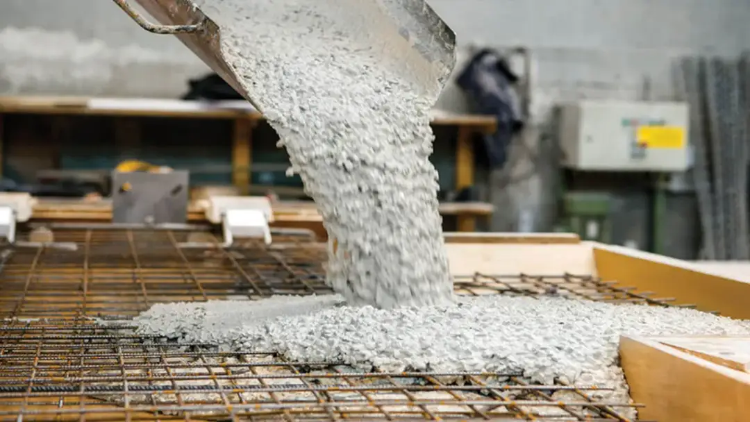 Jaki beton na strop? Kluczowe informacje o klasach i właściwościach betonu