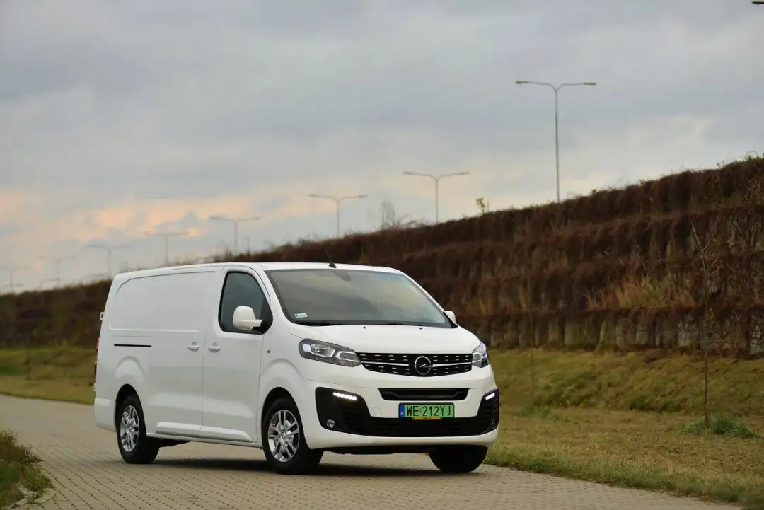 Opel Vivaro jaki silnik wybrać, aby uniknąć wysokich kosztów eksploatacji