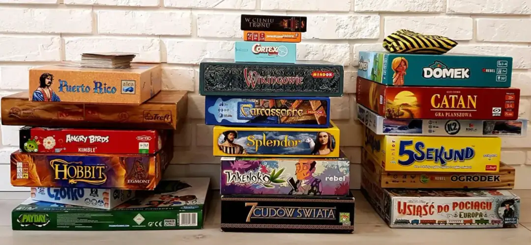 Najlepsze gry planszowe do 20 zł, które zachwycą całą rodzinę