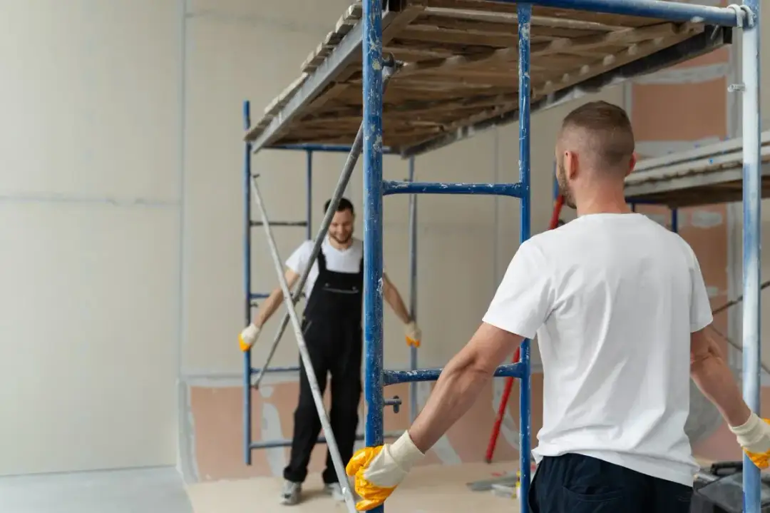 Ile kosztuje wynajem rusztowania? Opcje wynajmu rusztowania