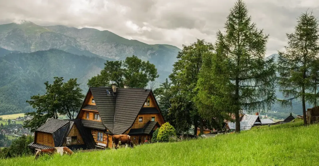 Białka Tatrzańska: Atrakcje na każdą porę roku | Kompleksowy przewodnik