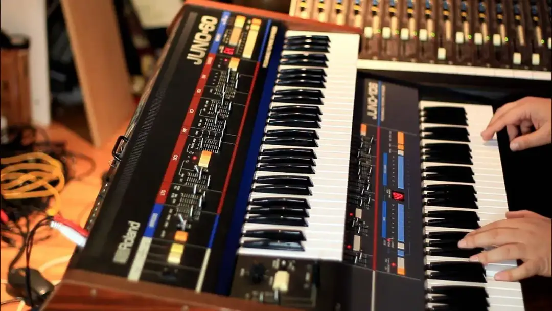 Juno 60 vs 106: Który syntezator Rolanda jest lepszy? Oto analiza
