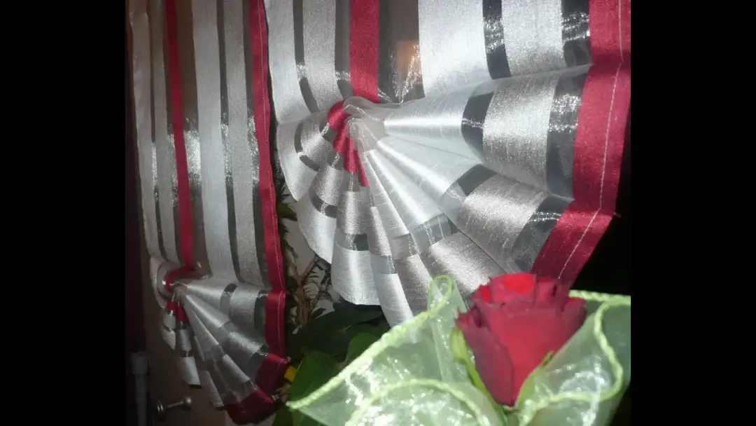 Jak uszyć panel z zakładkami na YouTube - proste kroki i porady