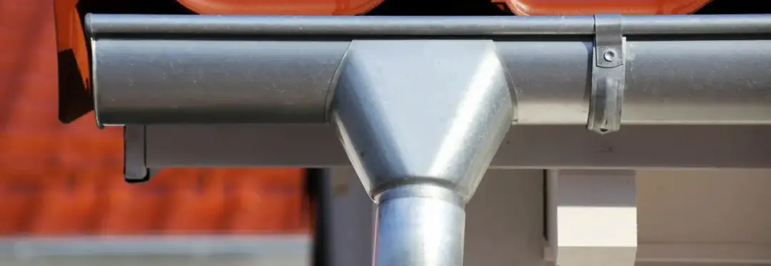 Jak zrobić odwodnienie z rynien: Skuteczny system krok po kroku