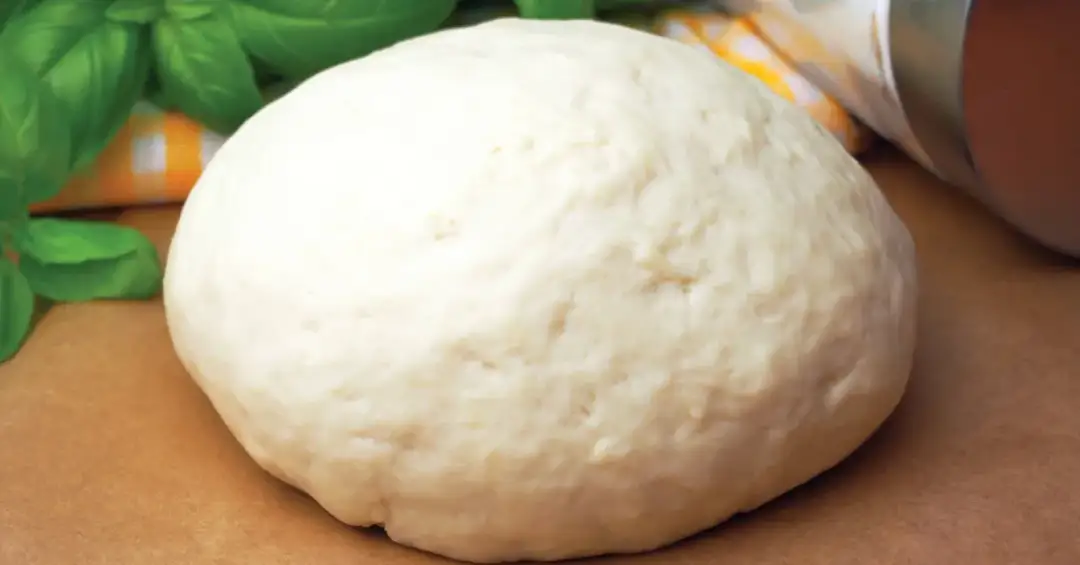 Jak rozmrozić ciasto na pizzę w 5 łatwych krokach bez błędów