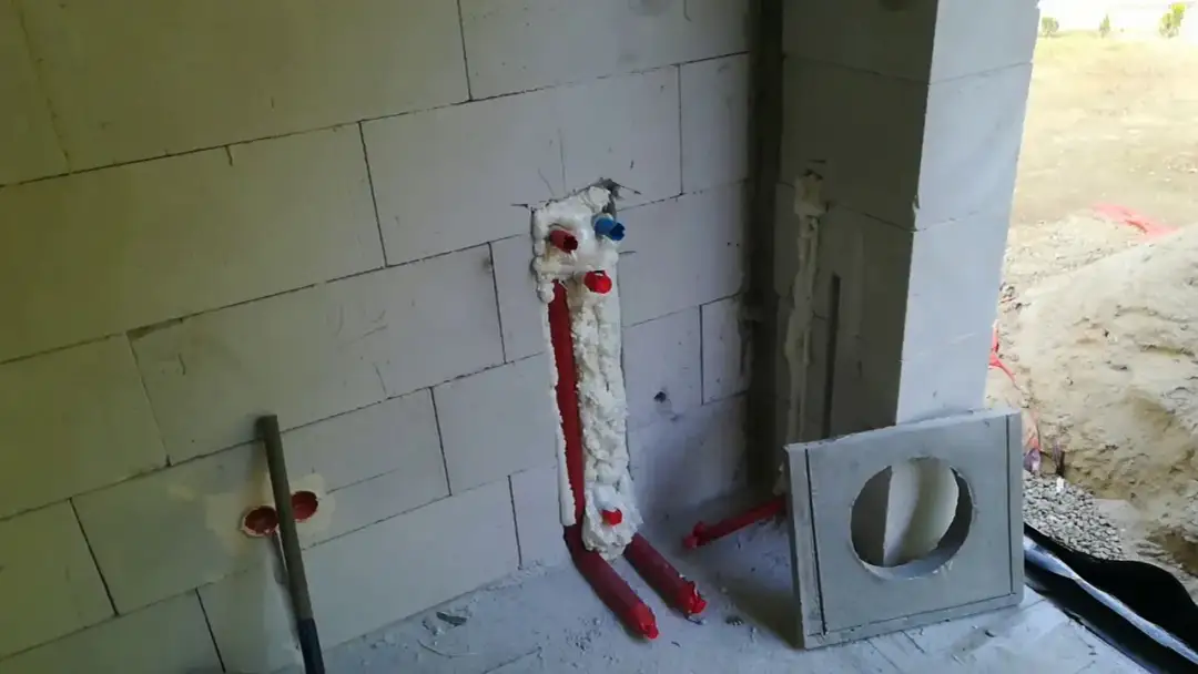 Jakie instalacje przed tynkami? Kluczowe elementy, które musisz znać