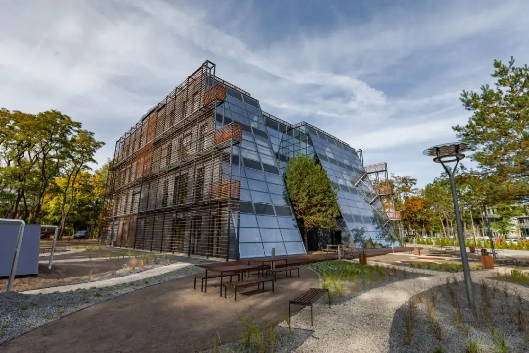 Co to jest budynek użyteczności publicznej? Przykłady i funkcje