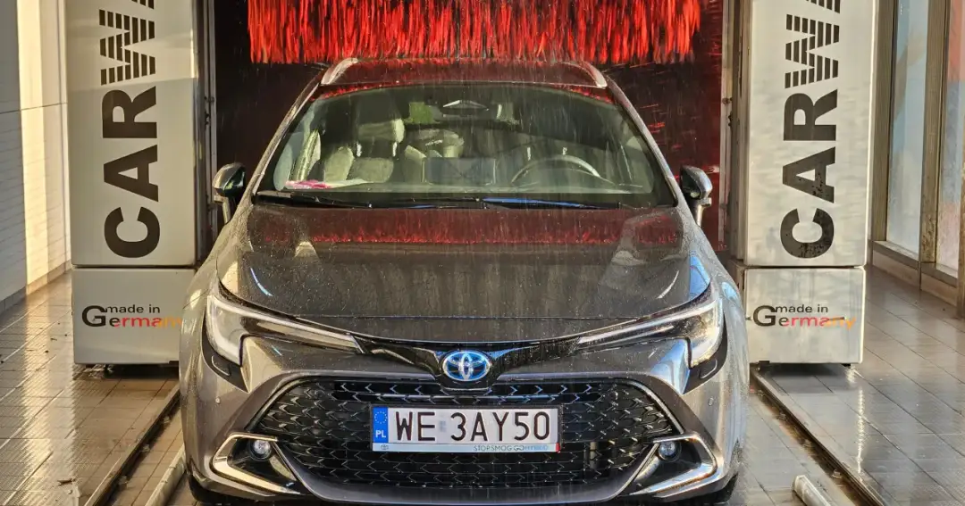 Jaką myjnię wybrać, aby uniknąć zniszczenia lakieru?