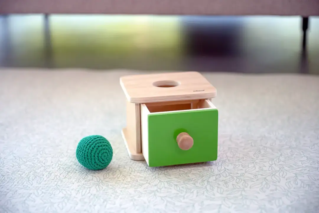 Zabawki sensoryczne Montessori: Przewodnik dla świadomych rodziców