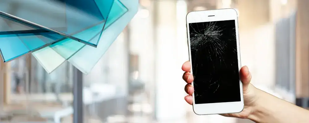 Jakie szkło do iPhone wybrać, aby uniknąć uszkodzeń ekranu?