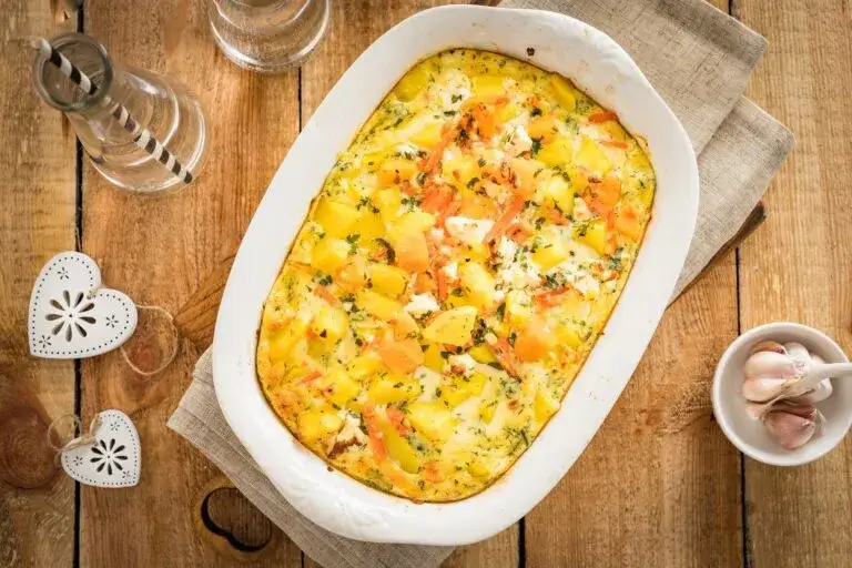 Zapiekanka z dyni i ziemniaków: przepis na jesienne rozgrzanie