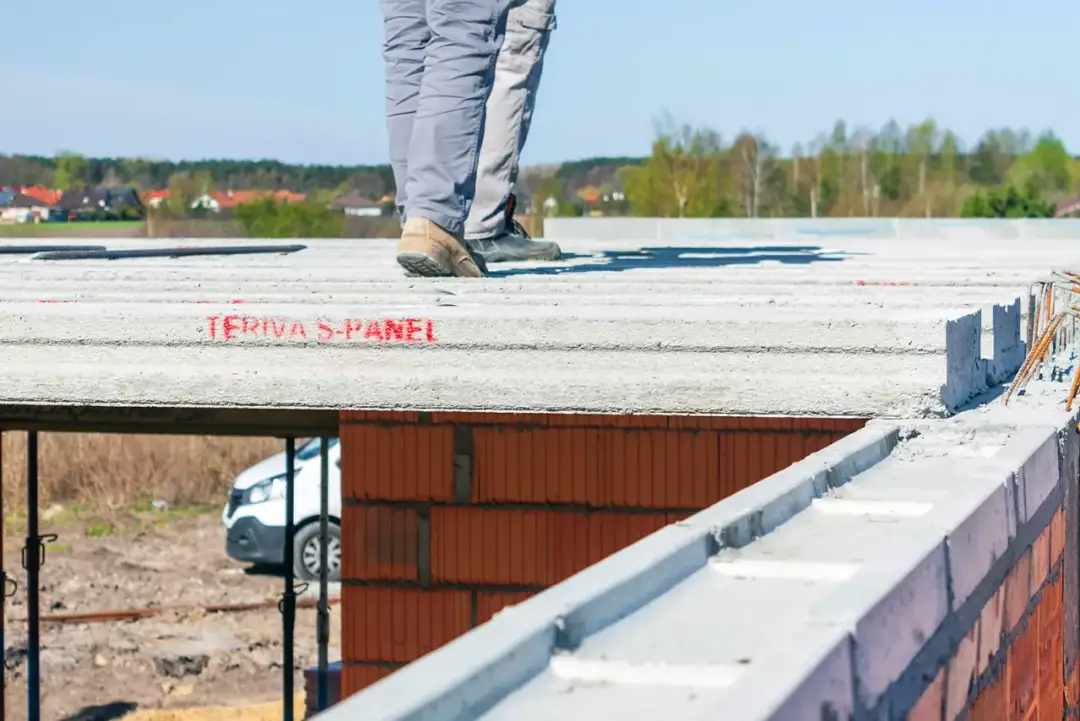 Strop Teriva: Jak osiągnąć maksymalną rozpiętość bez ryzyka