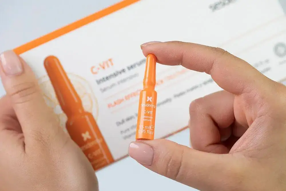 Serum z witaminą C przed kremem - klucz do zdrowej skóry