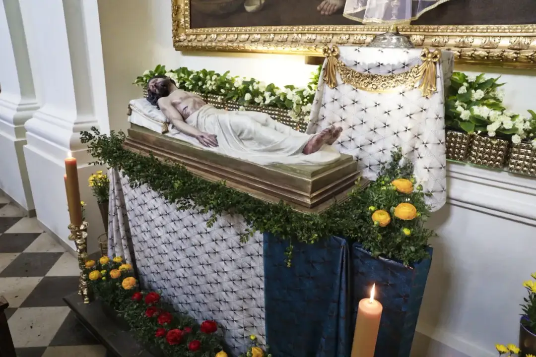 Sanktuarium relikwii drzewa krzyża świętego – historia, znaczenie i tajemnice