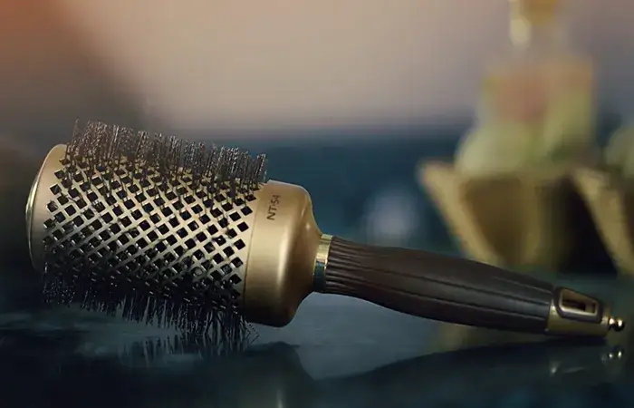 Jaką szczotkę do włosów wybrać, aby uniknąć uszkodzeń?