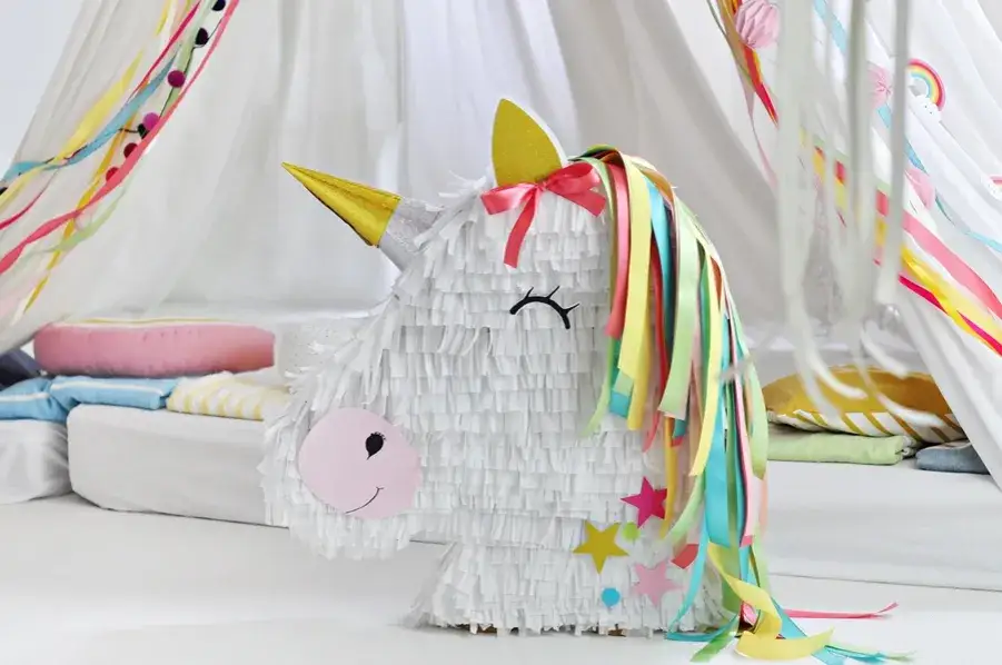 Jak samemu zrobić piniatę w łatwy sposób i zaoszczędzić pieniądze