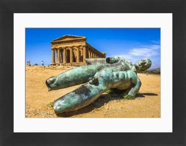 Agrigento Mitoraj: Tajemnice rzeźby Fallen Icarus w Dolinie Świątyń