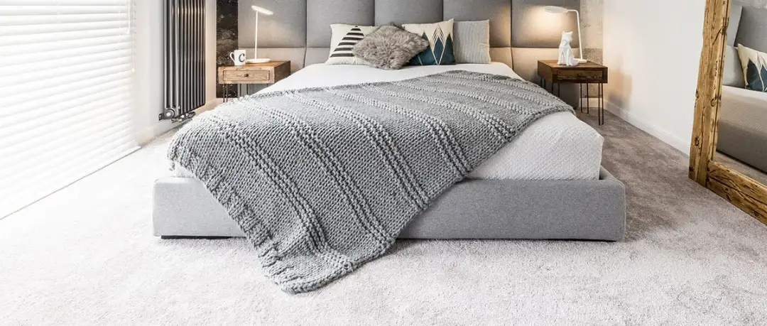 Jaki podkład pod wykładzinę dywanową zapewni komfort i ciszę?