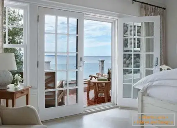 Jak wygląda okno francuskie? Cechy, zalety i zastosowanie