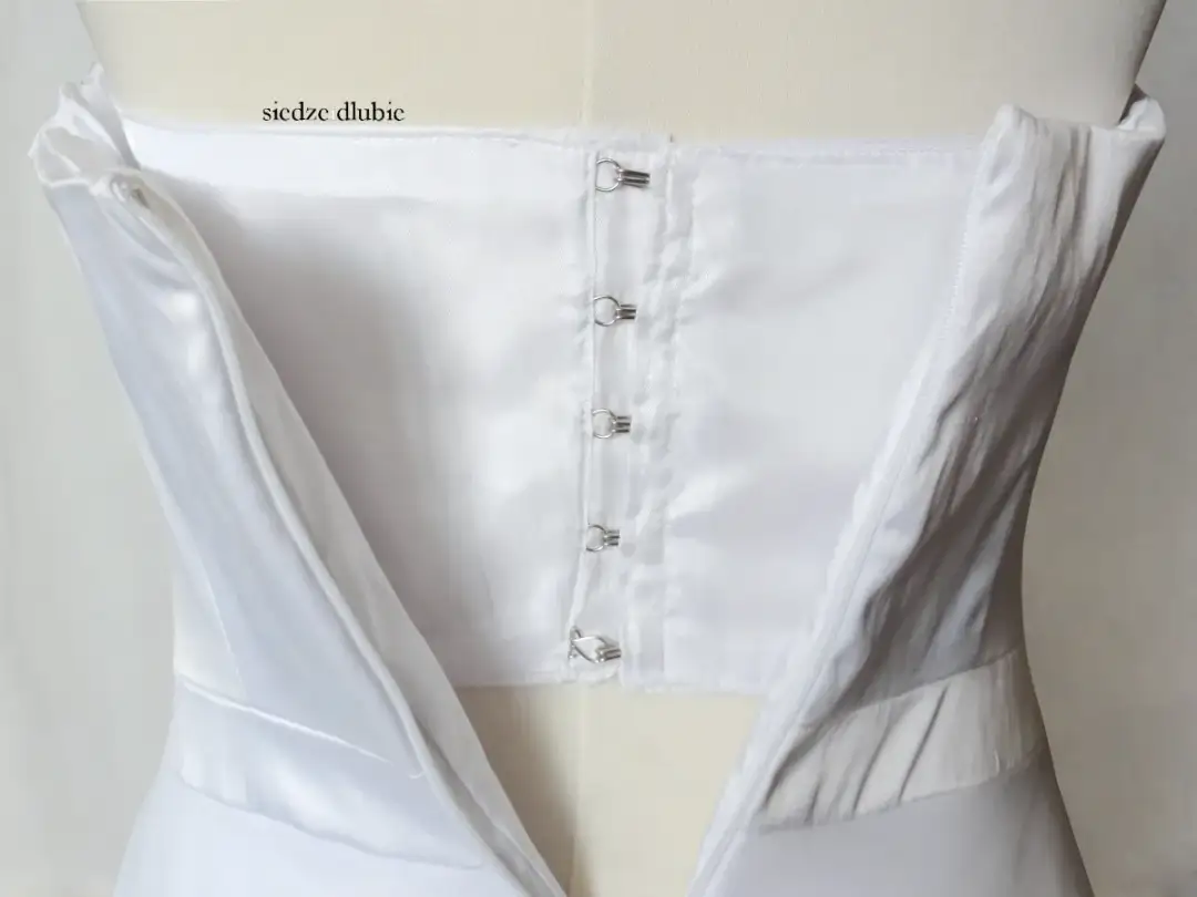 Jak uszyć gorset do sukni ślubnej? Zrób to sama perfekcyjnie!