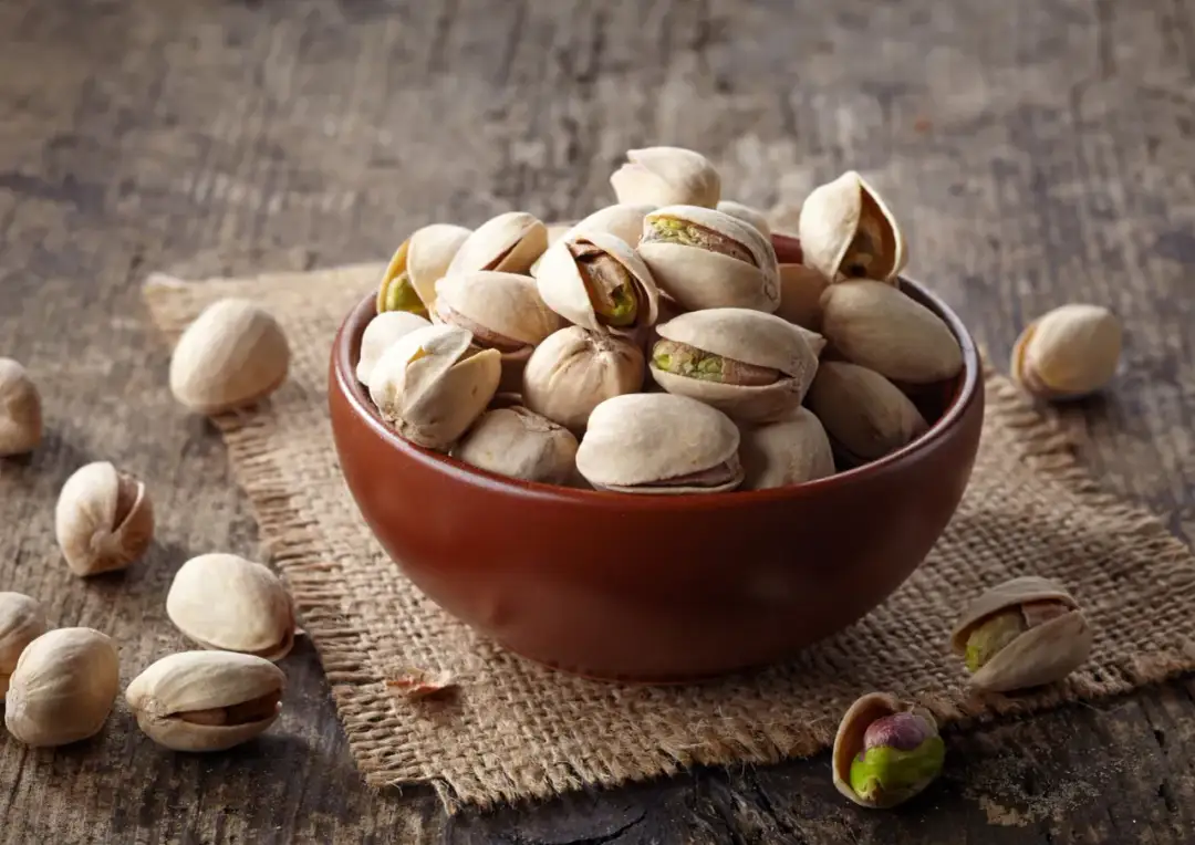 Odkryj świat pistacji: Gdzie rosną i jak rozpoznać najlepsze?