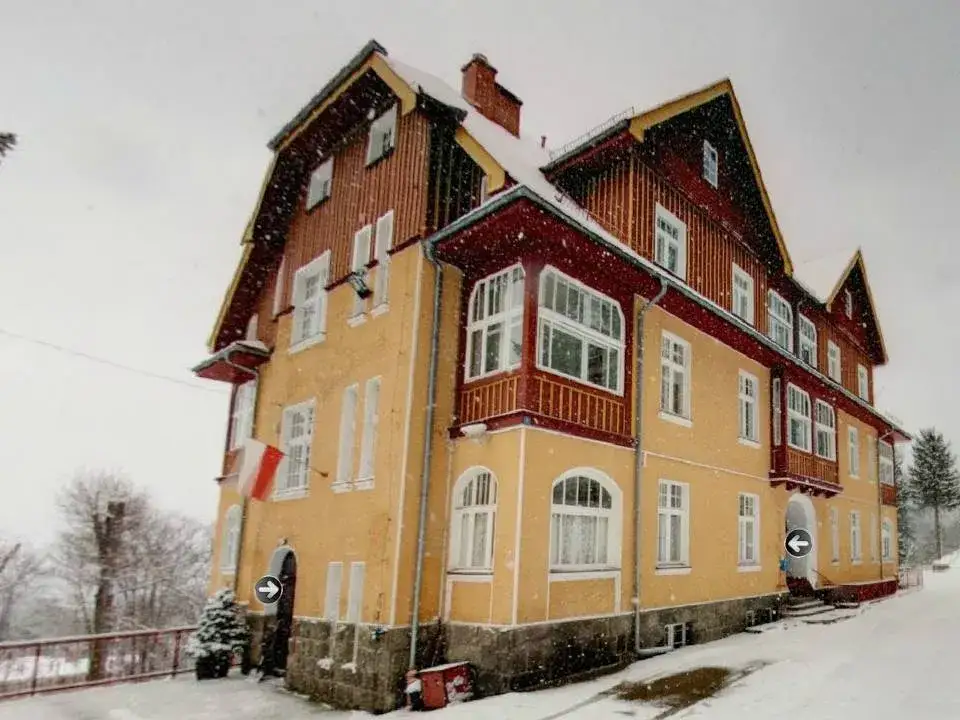 Złoty Dworek Karpacz - komfortowe noclegi w sercu Karpacza