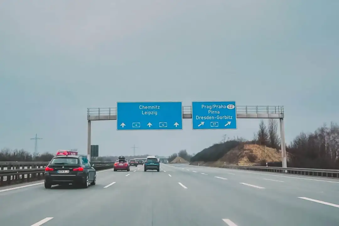 Najlepsza trasa do Hiszpanii autem? Planuj koszty, paliwo i noclegi!