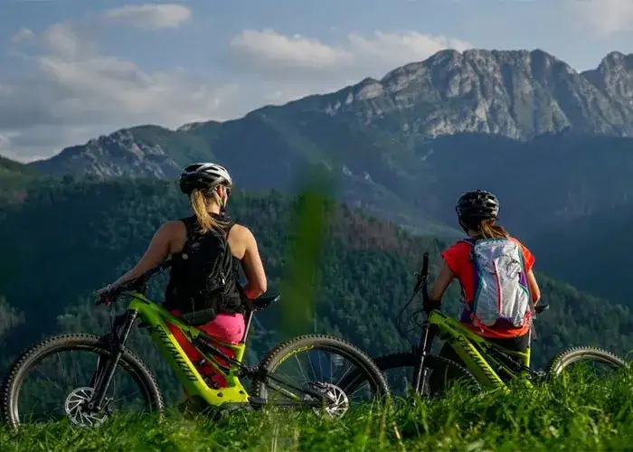 Białka Tatrzańska: 7 górskich przygód w samym sercu Tatr