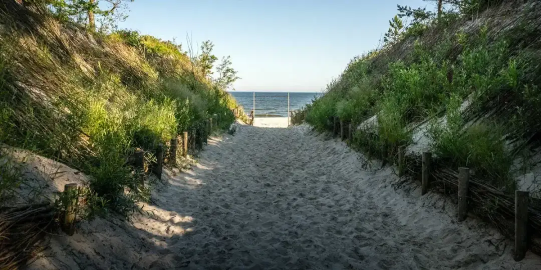 Ile km do Krynicy Morskiej? Sprawdź odległość z Warszawy i Gdańska