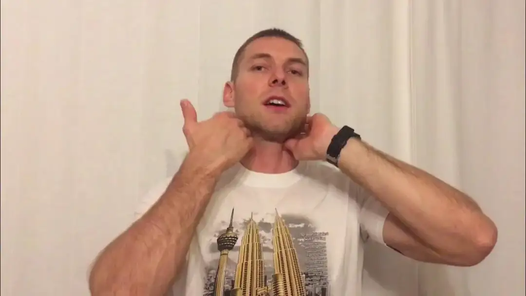 Jak skręcić kark: niebezpieczeństwa i ryzyko związane z tym działaniem