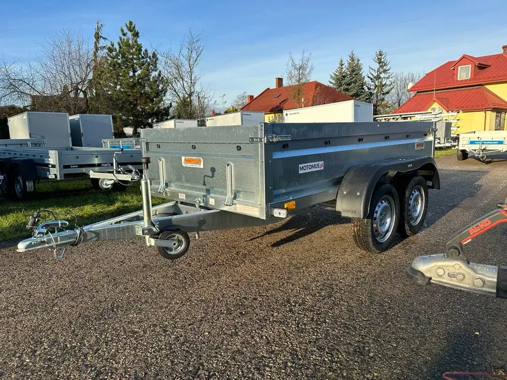 Jakie prawo jazdy na przyczepkę dwuosiową? Sprawdź wymogi