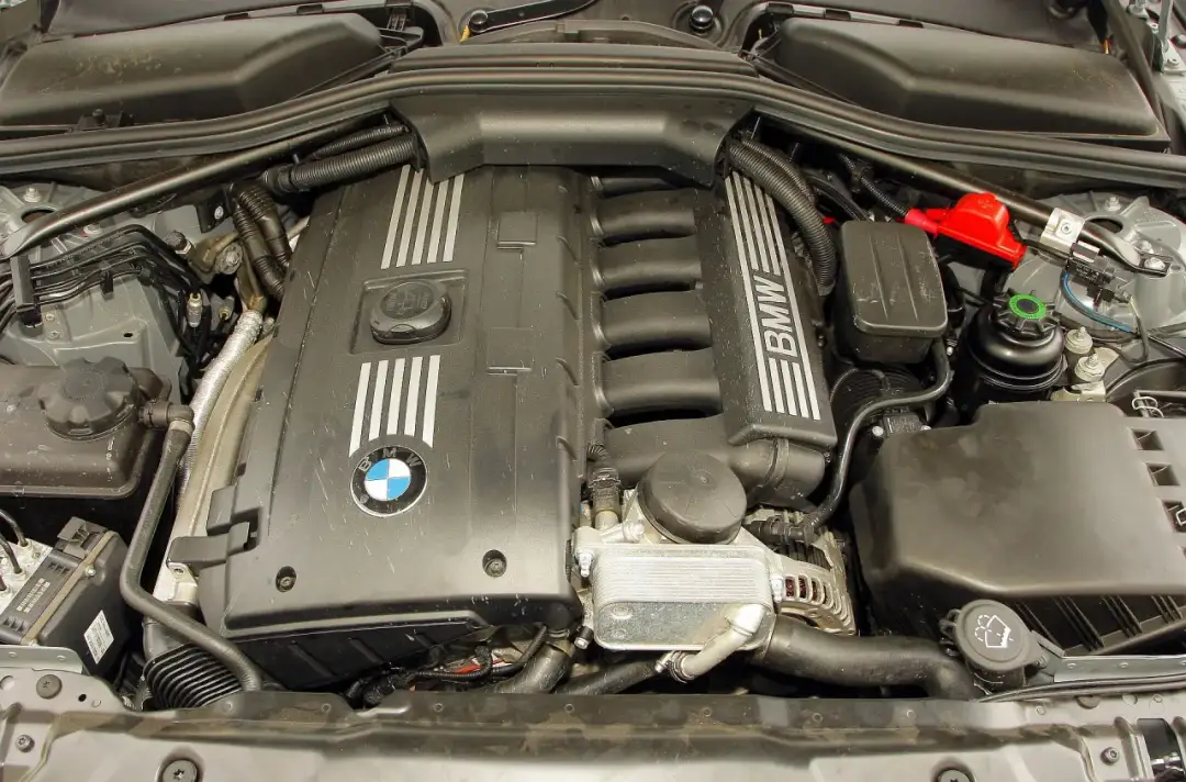 BMW E60 jaki silnik najmniej awaryjny? Oto najlepsze opcje dla Ciebie