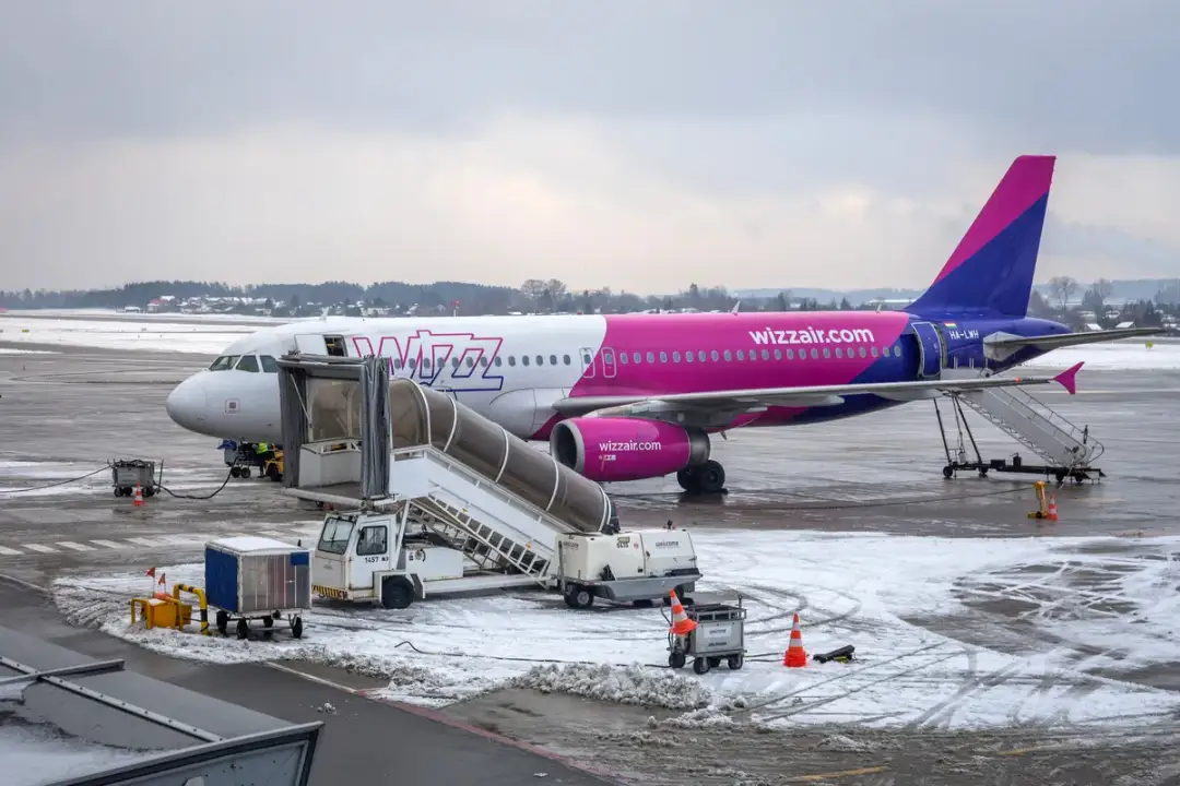 Ile kosztuje bagaż rejestrowany w Wizz Air? Ceny, które musisz znać