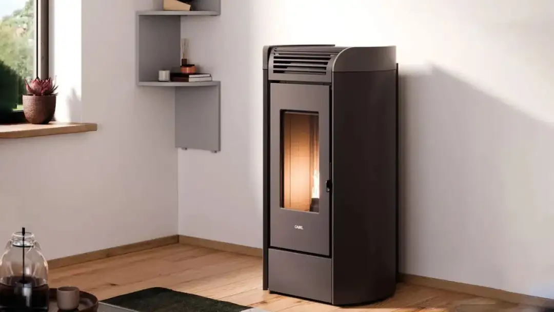 Czy kominek na pellet to dobra inwestycja? Zobacz zalety i wady