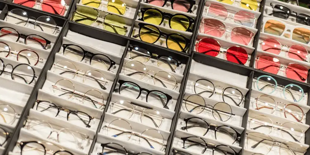 Gdzie kupić tanie oprawki do okularów i nie przepłacać?