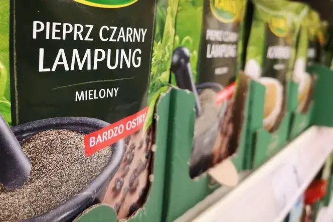 Gdzie wyrzucać opakowania po przyprawach? Uniknij błędów w segregacji
