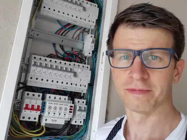 Elektryk podłączenie płyty indukcyjnej cena - Koszt podłączenia oraz cena indukcji