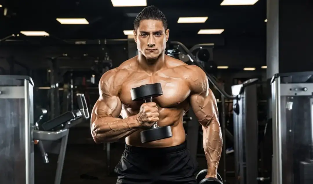 Ile ćwiczeń na treningu, aby uniknąć przetrenowania i kontuzji?