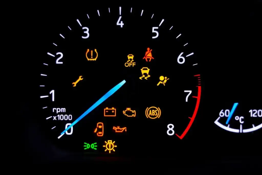 Jak wyłączyć kontrolkę ciśnienia w oponach i uniknąć problemów