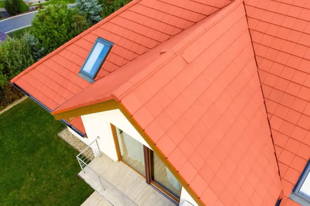 Dachówka płaska betonowa: trwałe i nowoczesne pokrycie dachu