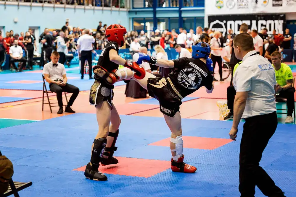 Czym się różni K1 od kickboxingu? Kluczowe różnice i zasady