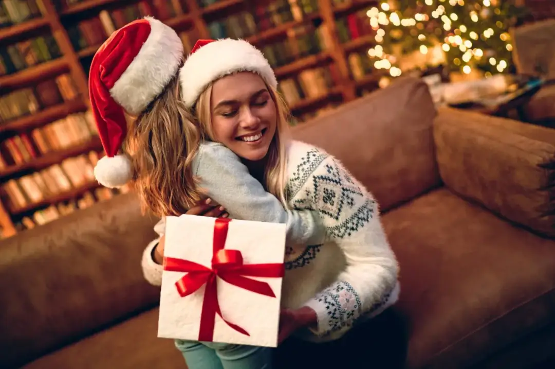 Co dać pod choinkę rodzicom? 10 wyjątkowych pomysłów na prezenty