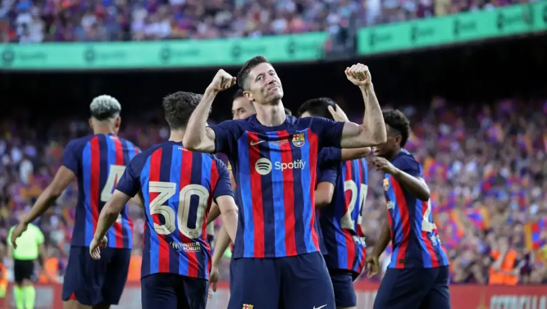 Gol Lewandowskiego dla Barcelony - Zobacz emocje!