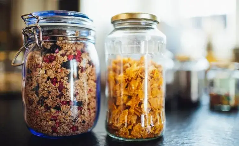 Czy pies może jeść płatki kukurydziane? Sprawdź ryzyko dla zdrowia