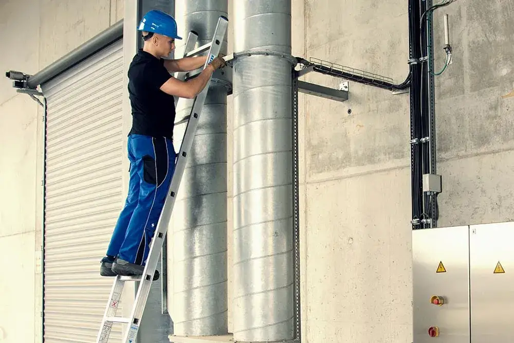 Bezpieczne drabiny rusztowanie na schody – wybierz najlepsze rozwiązanie
