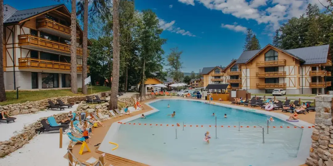 Hotel z aquaparkiem na Dolnym Śląsku: Top oferty dla miłośników